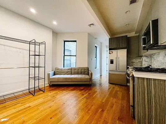 Rented by Keller Williams NYC | media 23