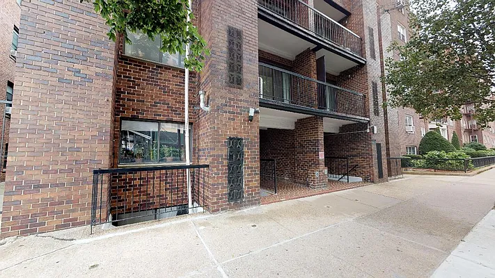 Rented by Metro Garden Realty NYC | media 23