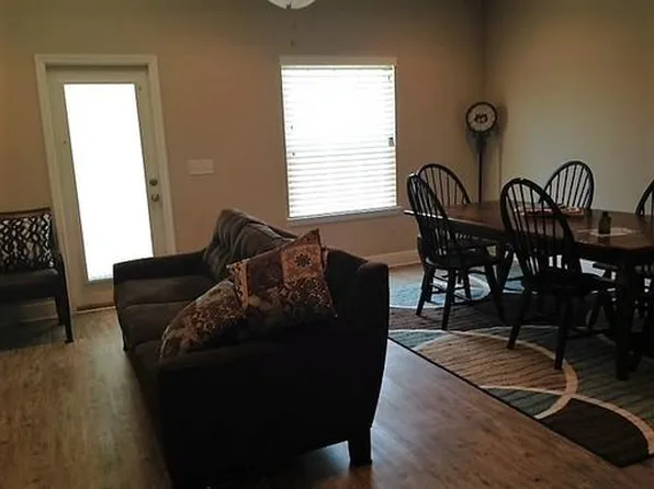 8877 Brown Pelican Cir, Navarre, FL 32566