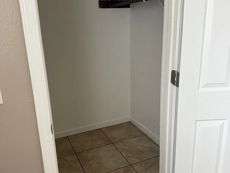 1192 Susan Ct NE #1192 — Photo 6