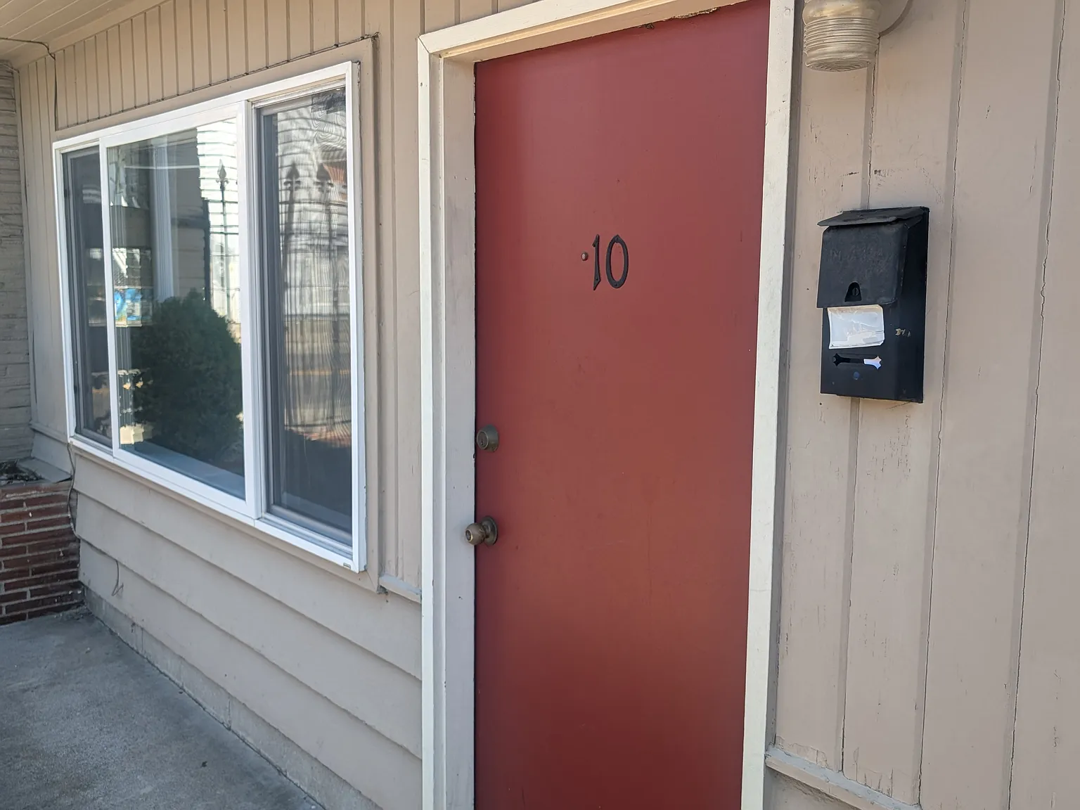 319 NW 85th St — Photo 3