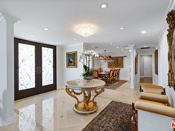 2nd image of 3857 Westfall Dr