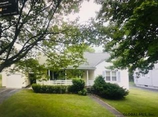 79 Prospect St, Glens Falls, NY 12801