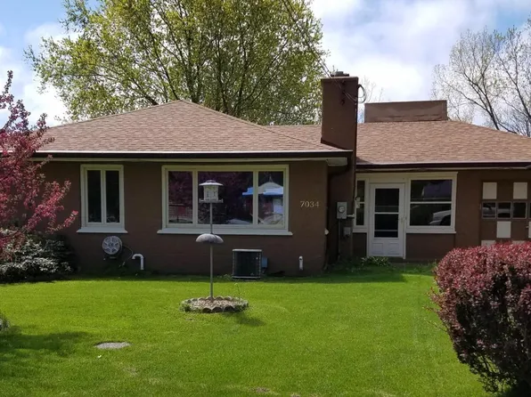 7034 Crawford St, Fennville, MI 49408