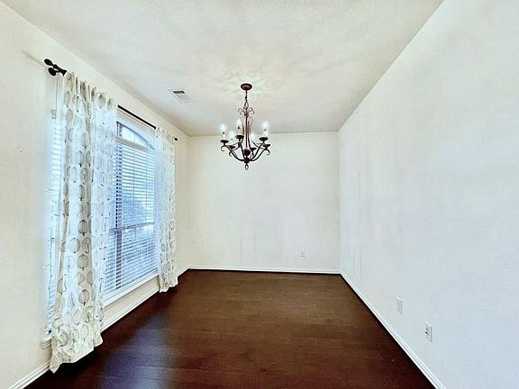 4th image of 5530 Baby Blue Ln