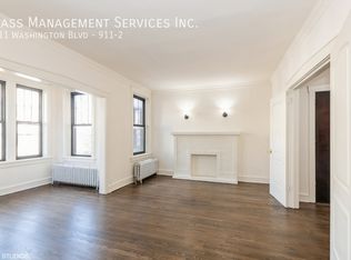 911 Washington Blvd APT 2, Oak Park, IL 60302