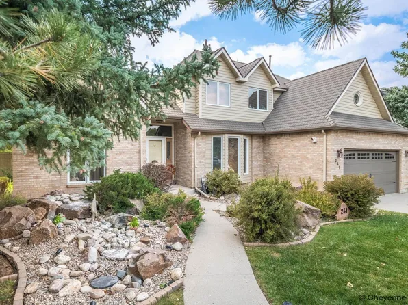 241 Doubletree Ln, Cheyenne, WY 82009