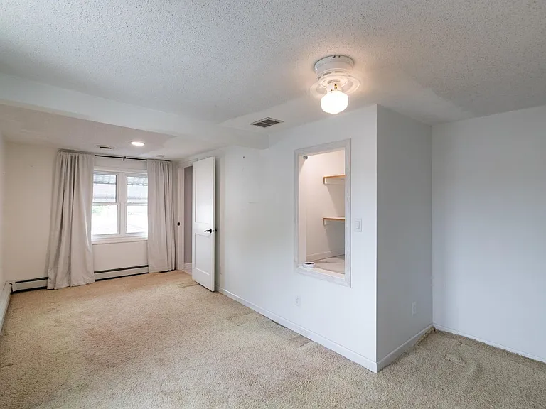 2406 Wood St — Photo 18