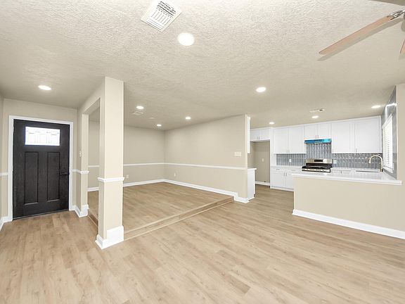 3rd image of 205 Cole St