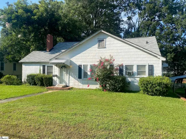 304 W Farley Ave, Laurens, SC 29360