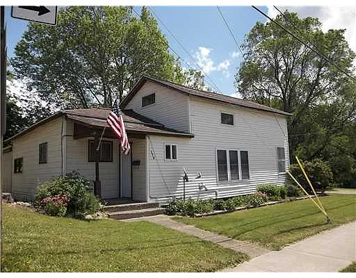 170 S Lake St photo 1