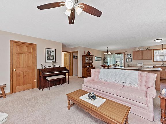 4th image of 103 Boulder Dr