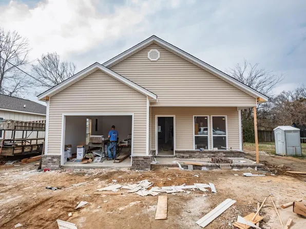 111 College St, Batesville, MS 38606