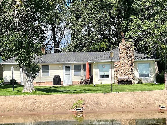 3rd image of 7785 N Shore Cir N