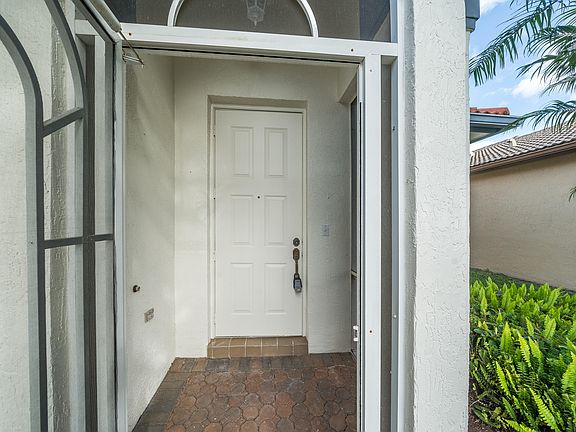 2nd image of 8227 Brindisi Ln