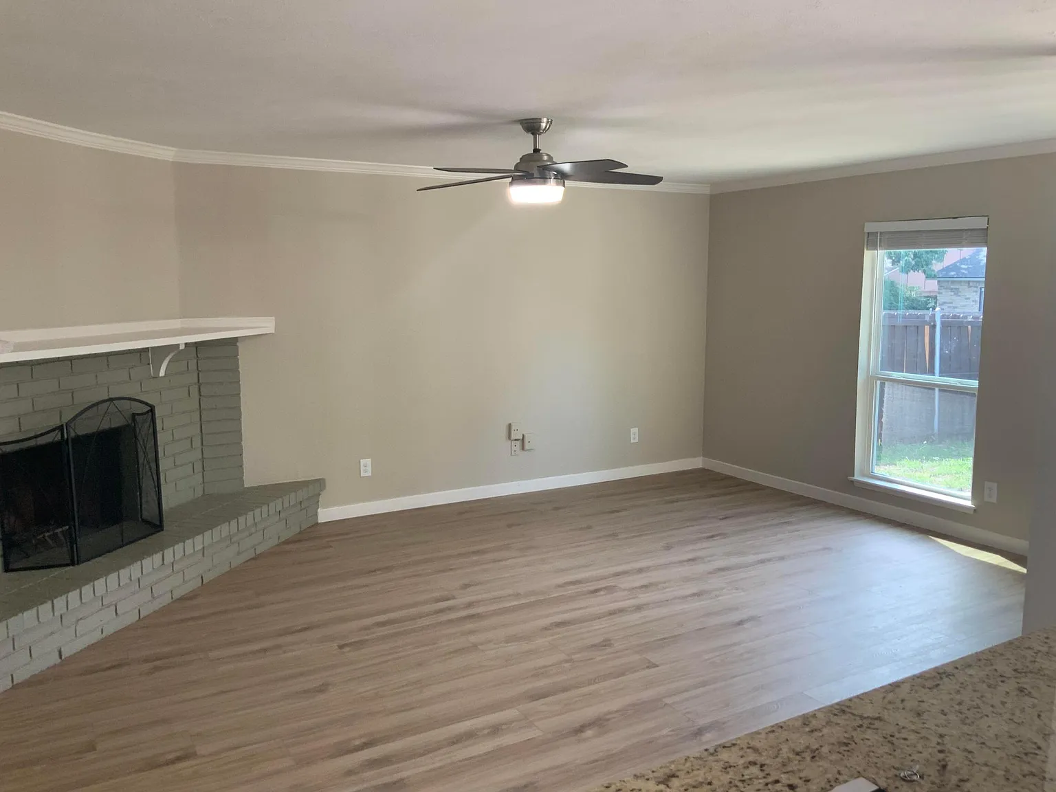 3 bed, 1438 sqft, $1,950 — Photo 3