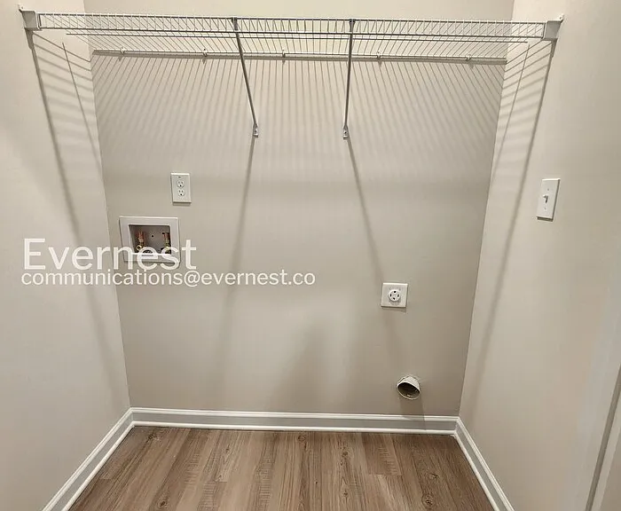 212 Venture Dr — Photo 13