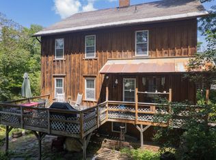 212 Thrall Road, Poultney, VT 05764