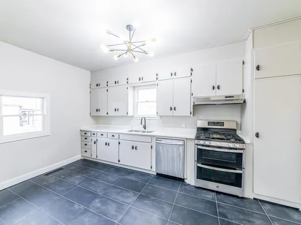 209 N 8th St, Ponca City, OK 74601