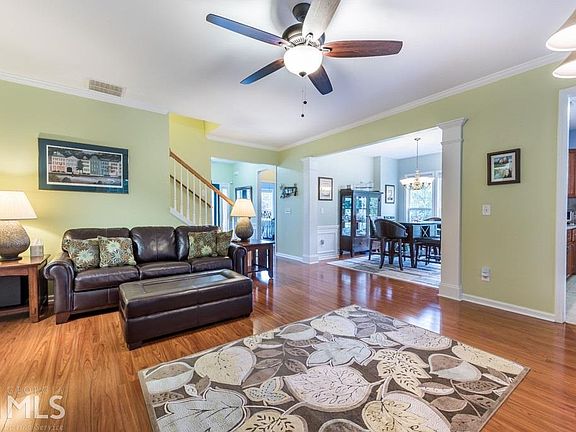 5th image of 322 Santa Anita Ave
