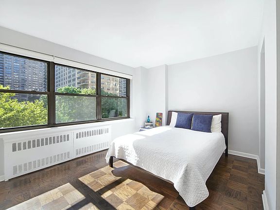 4th image of 165 W End Ave APT 4F
