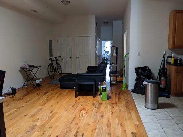 4011 Baring St, Philadelphia, PA 19104