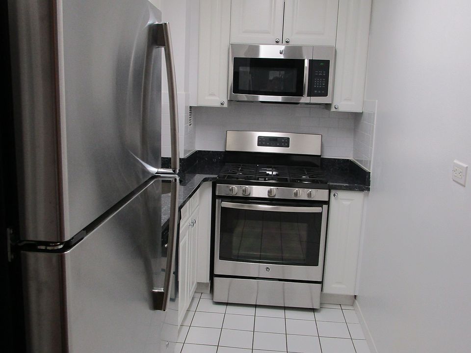 1st image of 250 E 63rd St APT 701