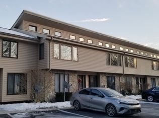 225 Cherokee Rd, Lafayette, NJ 07848