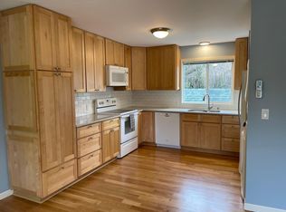 3592 1/2 SE Harrison St, Portland, OR 97214