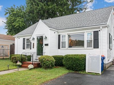 299 Tarkiln Hill Rd, New Bedford, MA, 02745