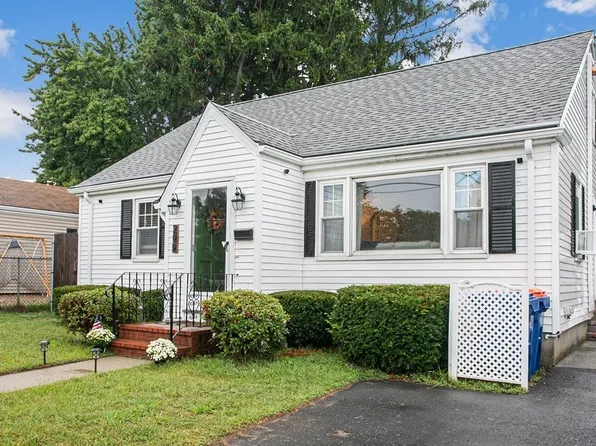 299 Tarkiln Hill Rd, New Bedford, MA 02745