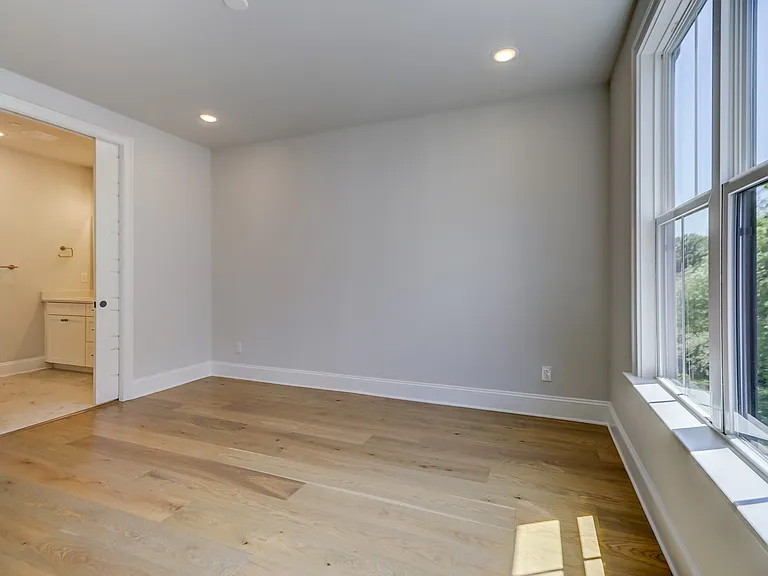 1107 Parkside Greenway Dr — Photo 25