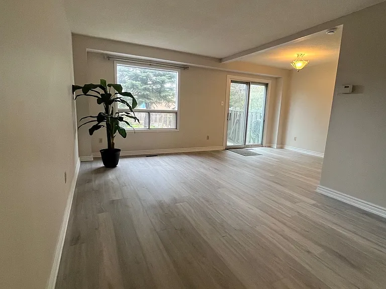 120 Neddie Dr — Photo 2
