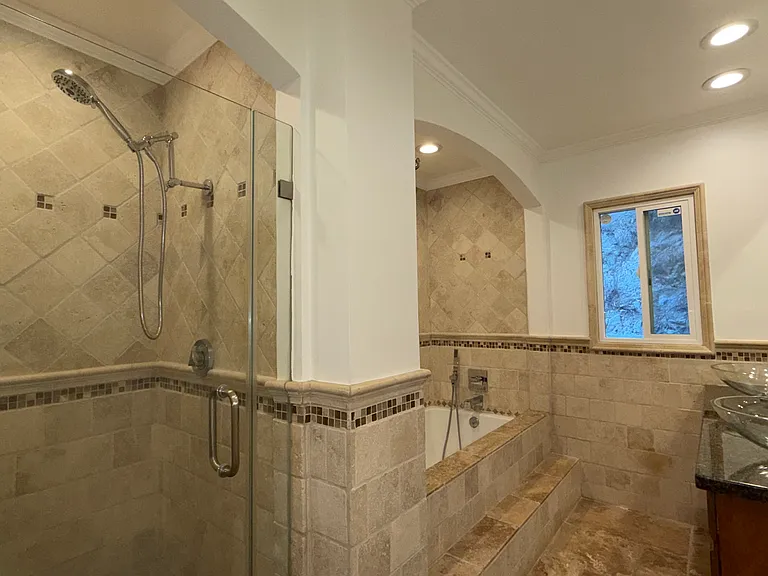 1385 Greenmont Dr — Photo 42