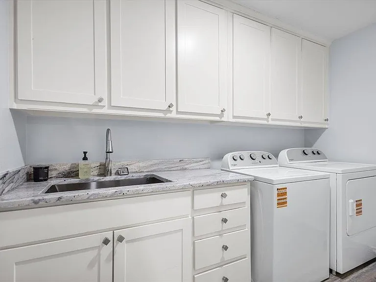 291 N Bay Dr — Photo 33