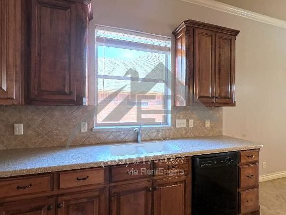 5th image of 3216 Songwood Dr