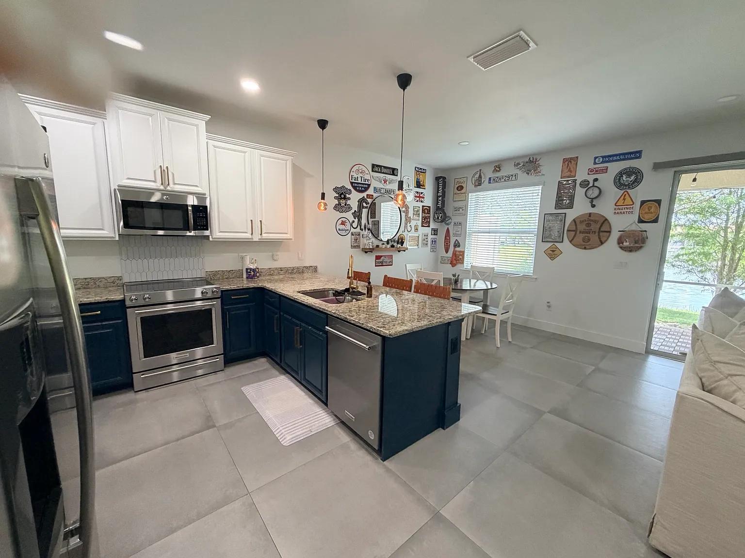 3 bed, 1826 sqft, $3,200 — Photo 1