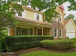 162 Ironwood Ct, Buffalo Grove, IL 60089