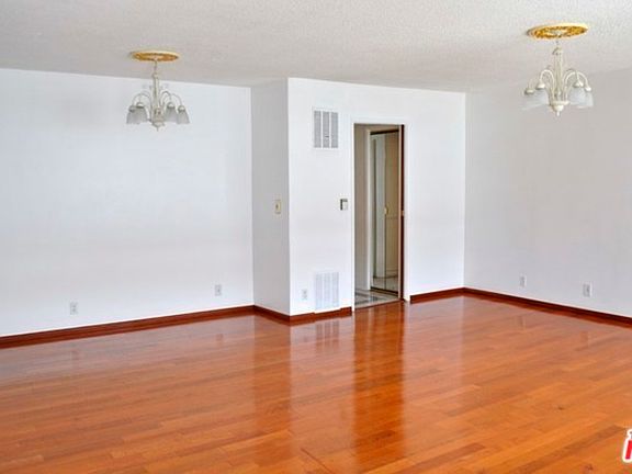 2nd image of 1800 N Gramercy Pl APT 3