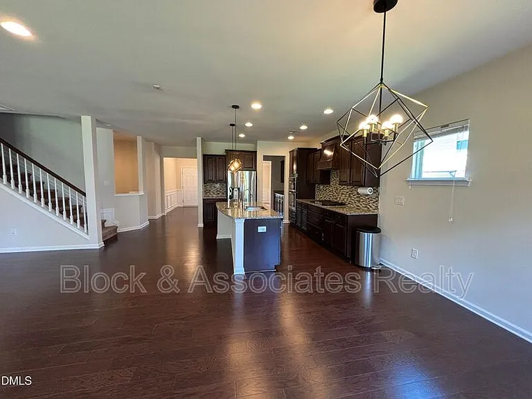 1009 Magnolia Blossom Ln — Photo 2