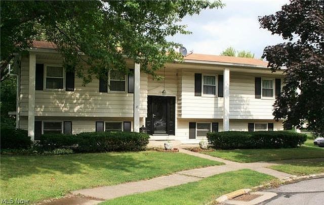 1st image of 104 Briar Lake Dr