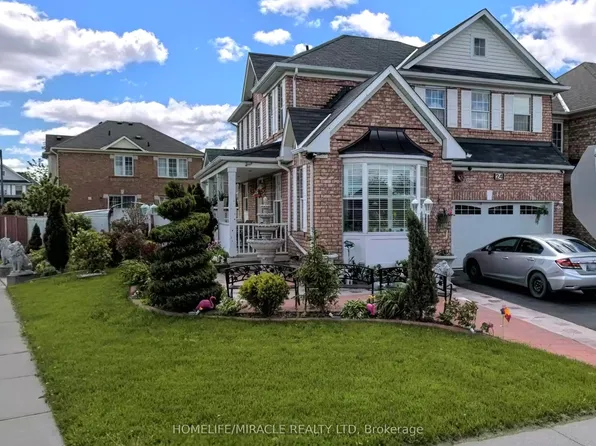 24 Eastway St, Brampton, ON L6S 0A4