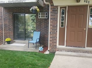 955 N Rohlwing Rd, Addison, IL 60101