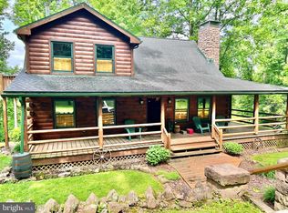 410 Vinemont Rd, Reading, PA 19608