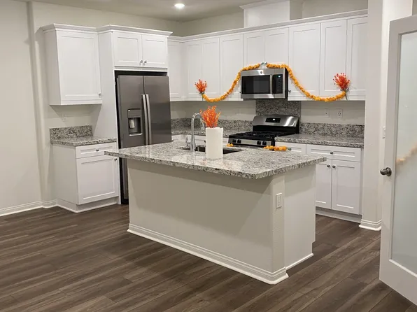 26423 Choral Ln, Santa Clarita, CA 91350