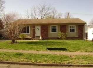 840 Honeysuckle Rd, Lexington, KY 40504