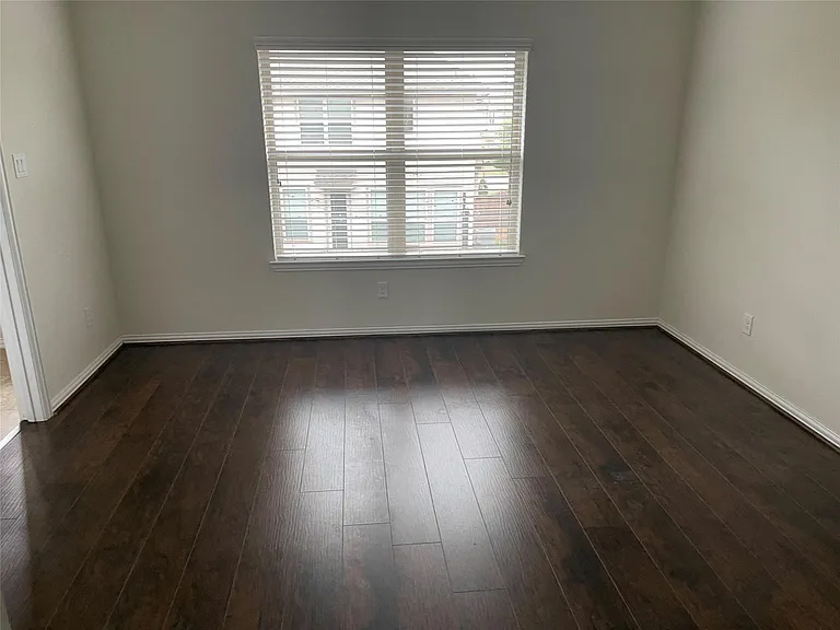 1819 Ryon Falls Dr — Photo 10