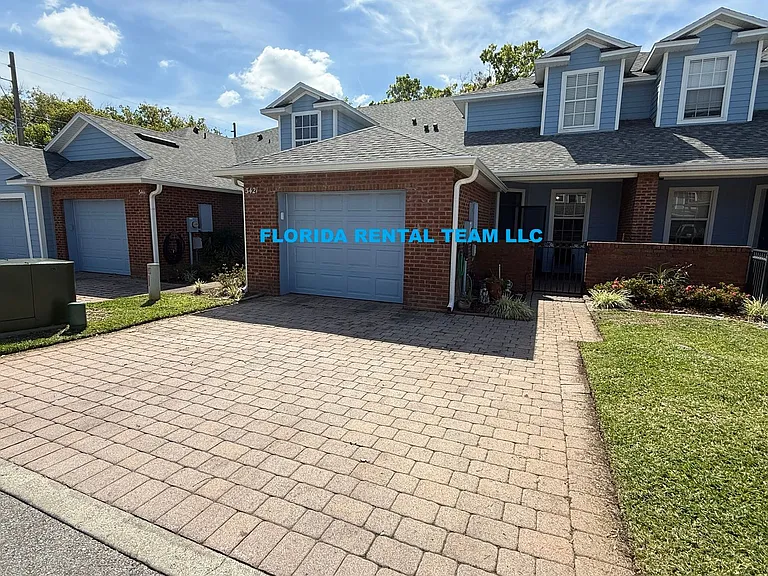 3421 Home Town Ln — Photo 1