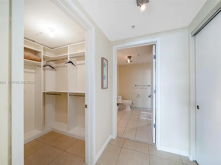 3250 NE 1st Ave #916 — Photo 19