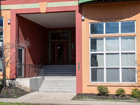 5th image of 2415 Brownsboro Rd